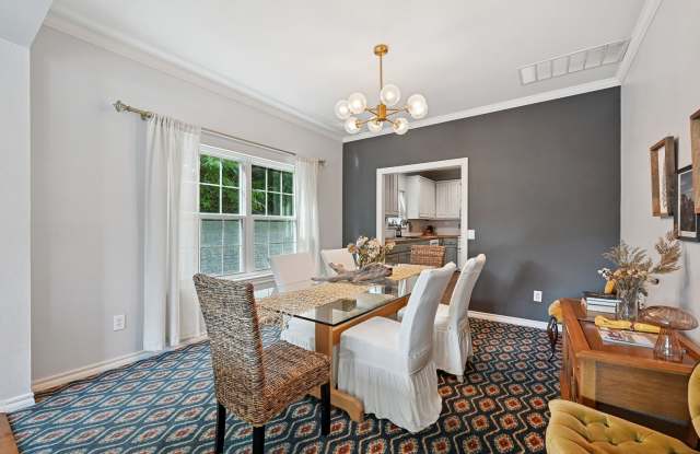 Fully Furnished Cape-cod, northeastern architecture (possible Jack Arnold) in central South Tulsa. Gallery 4