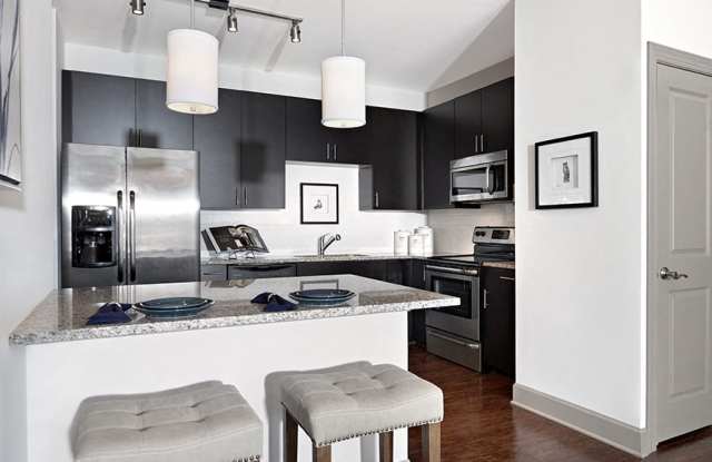 Cadence Cool Springs Apartments Gallery 1