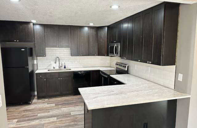 Wow! 4 bed, 2 full baths, prime Smyrna location, basement with bonus room, storage, hardwood flooring, large and private lot! **250 OFF 1ST MONTHS RENT WITH 9/30 MI DATE OR SOONER** Gallery 3