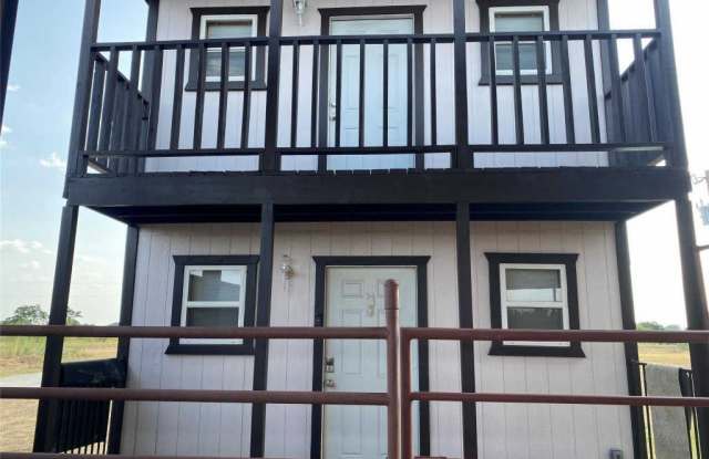 407  Alta Vista DR - 407 Alta Vista Drive, Camp Swift, TX 78602