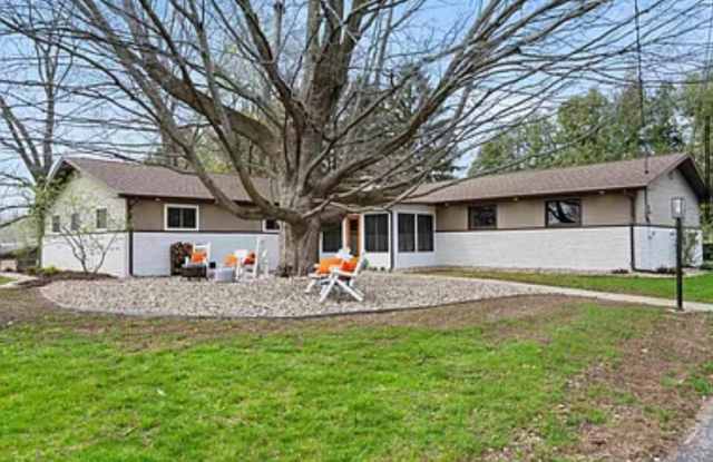 3 Bedroom, plus finished Basement Single Family Home in Warsaw photos photos
