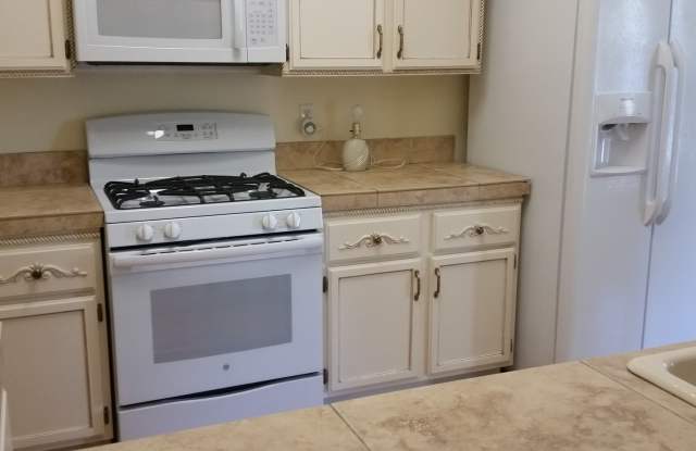 3 Bedroom * 1 Story * RV Parking Gallery 3