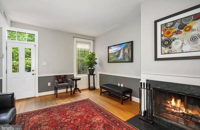 521 9TH STREET SE Gallery 4