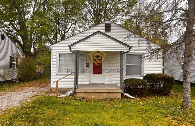 Freshly Renovated, 2 Bedroom, 1 Bathroom Home Available NOW! photos photos