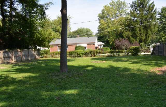 2108 Fox Hill Dr Gallery 2