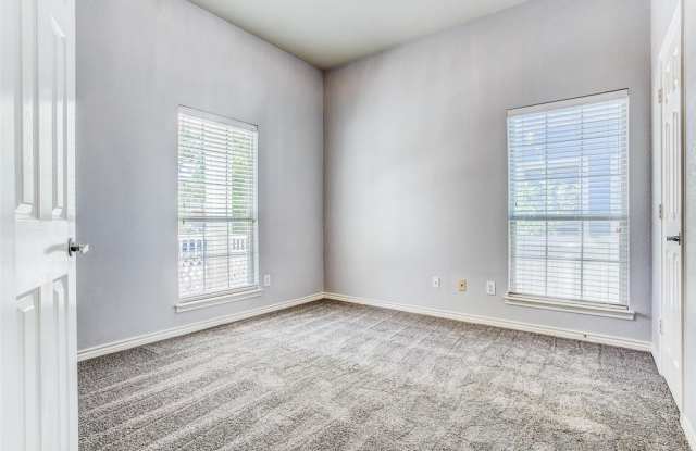 1725 Mercer Way Gallery 2