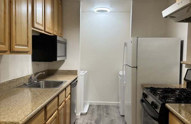 2203 Lakeview Cir photos photos