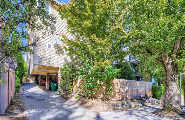 3Bd/3.5Ba Seattle Townhouse - 2622 East Madison Street, Seattle, WA 98112