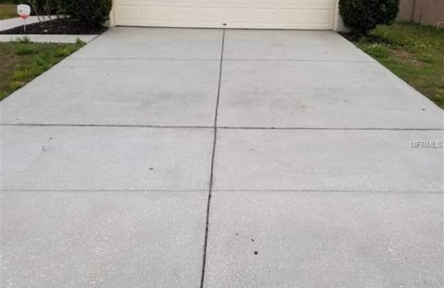 520 LINDSAY ANNE COURT Gallery 2