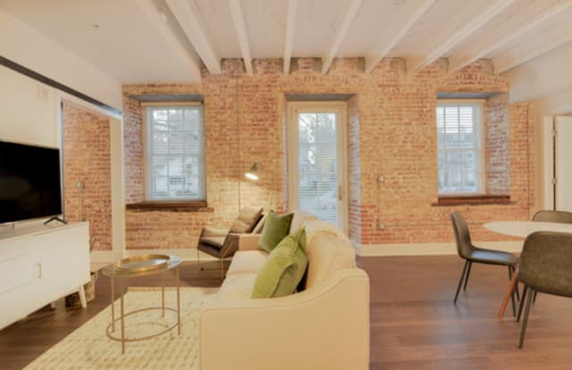 105 North Washington Stree - 105 North Washington Street, Alexandria, VA 22314
