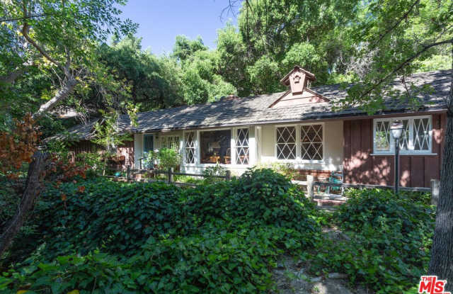 3921 KINGSWOOD Road - 3921 Kingswood Road, Los Angeles, CA 91403
