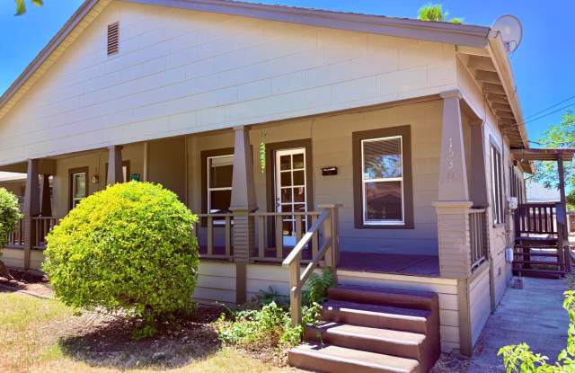 Charming 2-bedroom, 1-bathroom Duplex Located in a Prime Oroville Neighborhood photos photos
