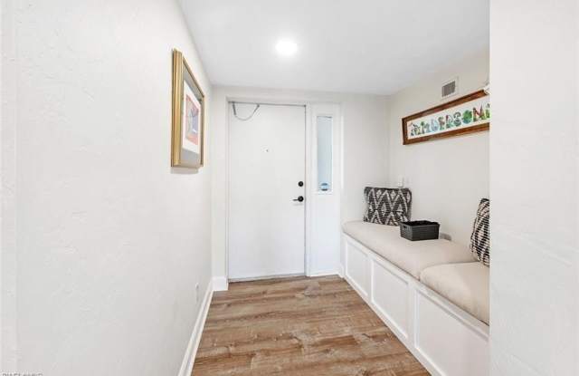 700 Valley Stream Dr Gallery 2