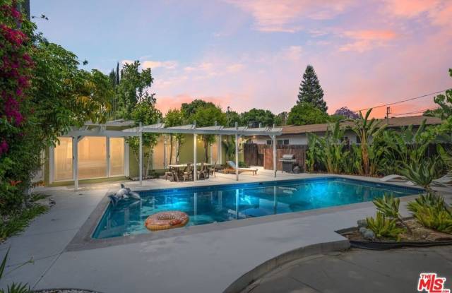 22621 Dolorosa St photos photos