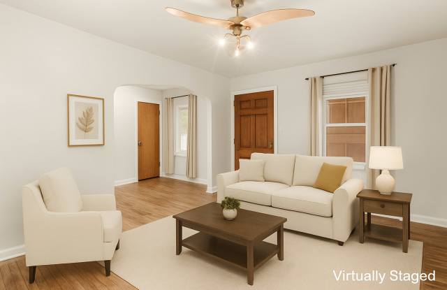 Cozy 2-Bed Bungalow Near Broad Ripple  Fall Creek! - 4925 Crittenden Avenue, Indianapolis, IN 46205