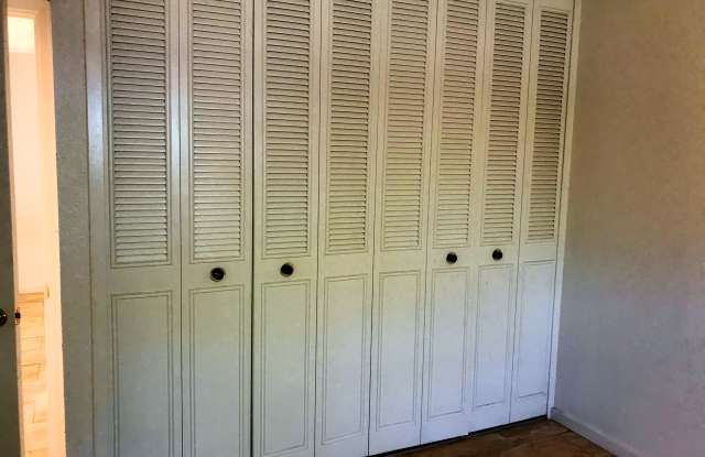 8503 Glen Ct Gallery 2