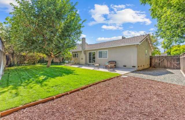 6375 San Anselmo Way Gallery 4