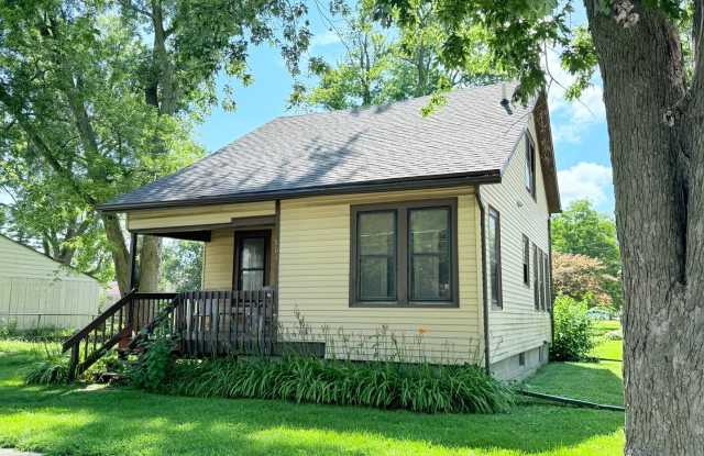 Newly remodeled 3 bed 1 bath in Normal! photos photos