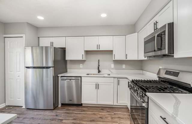10701 Houck Dr Gallery 4