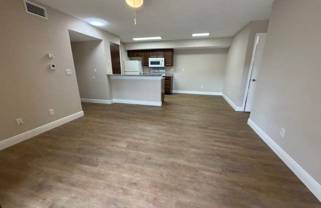 ANNUAL RENTAL - 1 BED / 1 BATH AT OASIS photos photos