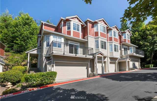 Tranquil Bellevue Home with Extra Room! - 2840 139th Avenue Southeast, Bellevue, WA 98005