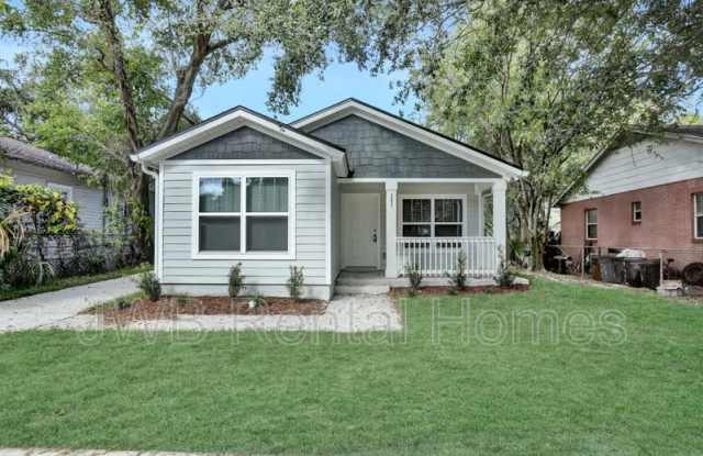 2905 16th St W photos photos