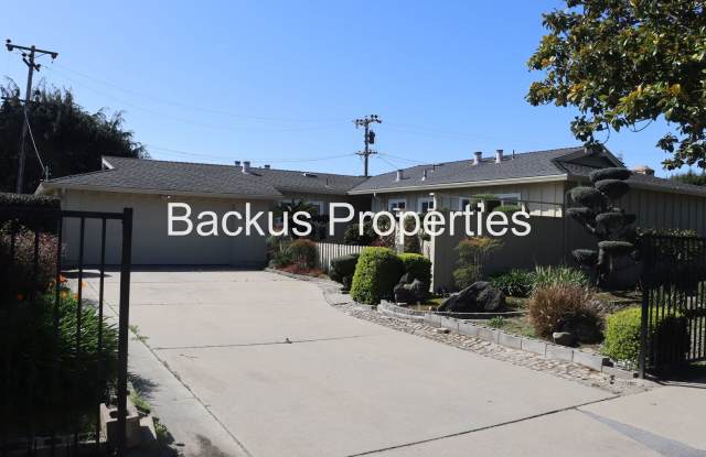 Wonderful three bedroom home in Monterey Park area of South Salinas photos photos