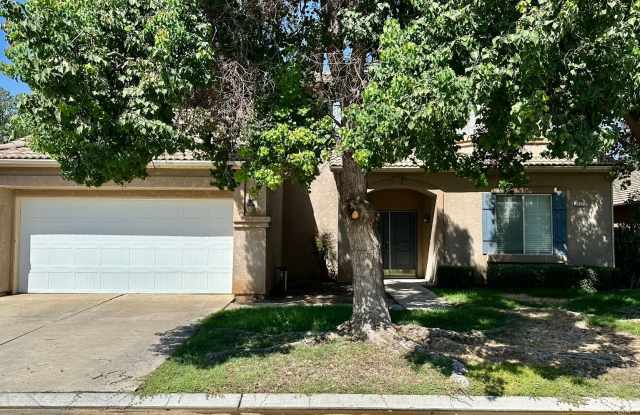 $2,950 Teague  Chestnut, 4 Bedroom Home - E Spice Way, Fresno photos photos