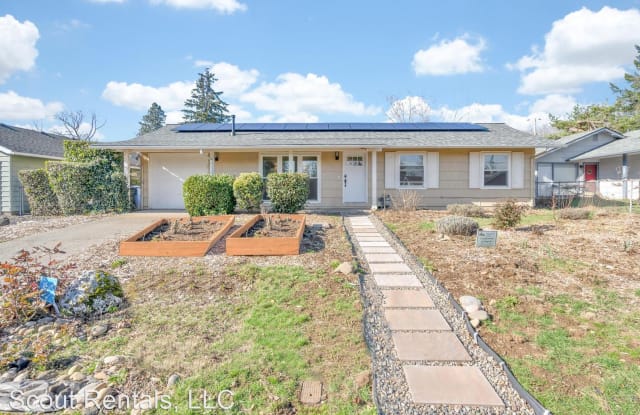 1611 SE 156th Ave - 1611 Southeast 156th Avenue, Portland, OR 97233