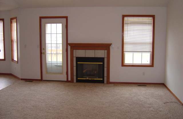 OZARK - 5003 N. 9TH ST. - NO PETS - CALL OFFICE FOR SHOWING INFORMATION Gallery 3