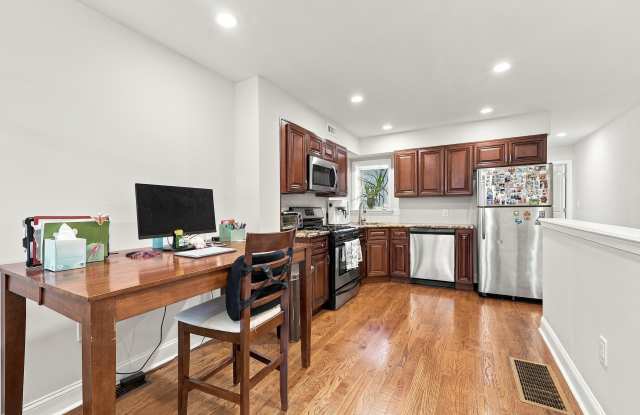 2612 Ellsworth St photos photos