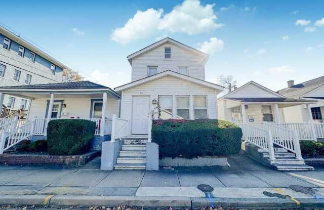 92 Poplar Avenue Gallery 1