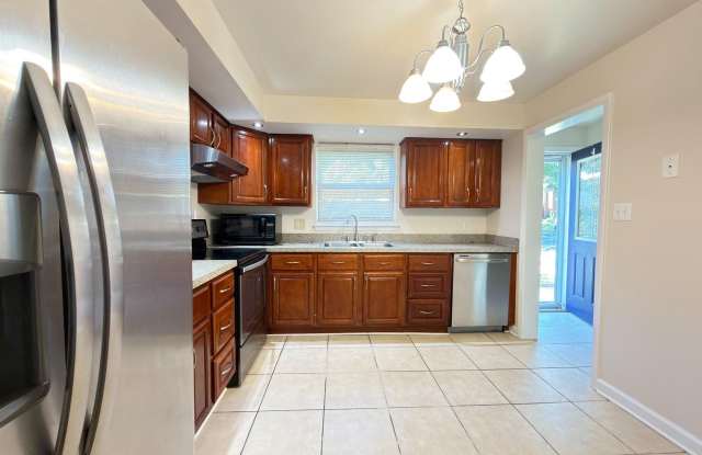 9322 FITZHARDING Lane Gallery 4
