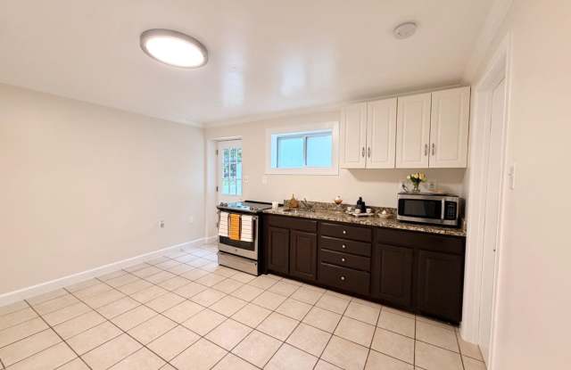 110 OAK VIEW Drive SE Gallery 2