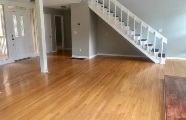 718 Valleyview Road Gallery 4