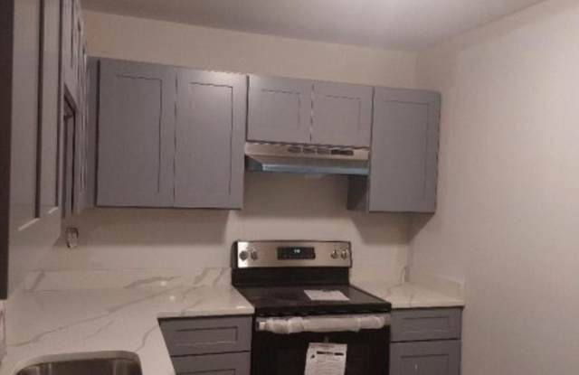 22 West Maple St - 22 West Maple Street, Andover, NJ 07821