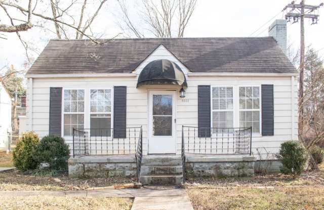 2 BR/2BA | Newly Renovated Single Family Home | Additional Storage| In North Knoxville! photos photos