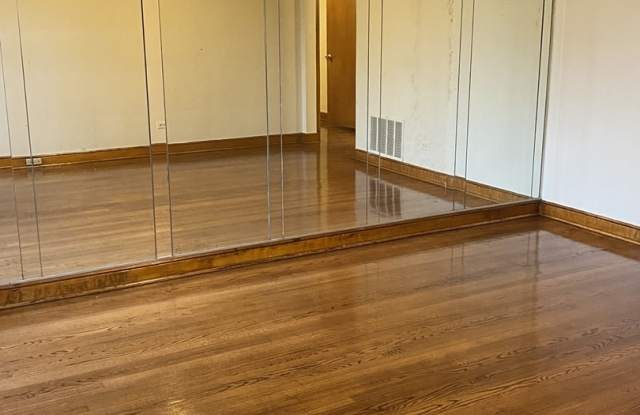 1655 East 83rd Street Gallery 2