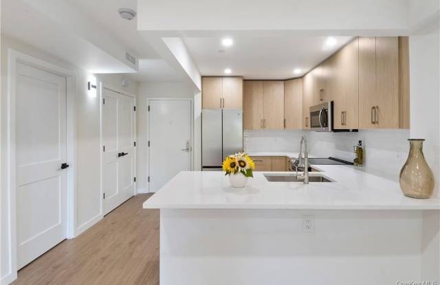 348 Main Street unit: 3C photos photos