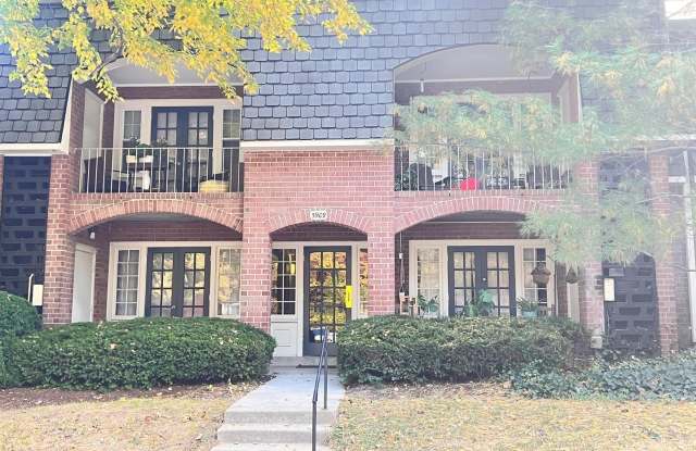 5909 PRINCE JAMES Drive unit: D photos photos