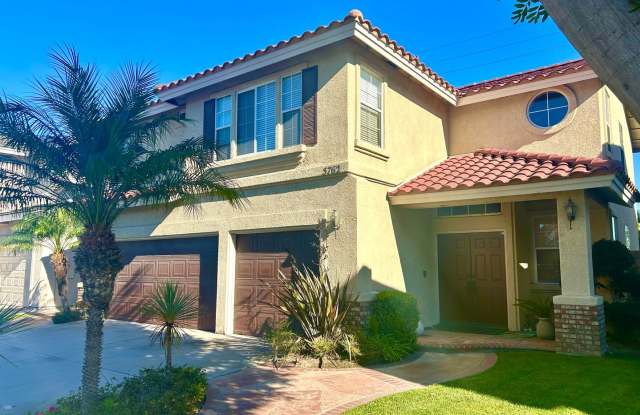 Spacious 4-Bedroom/2.5-Bath Home with Character Comfort photos photos Spacious 4-Bedroom/2.5-Bath Home with Character Comfort photos photos