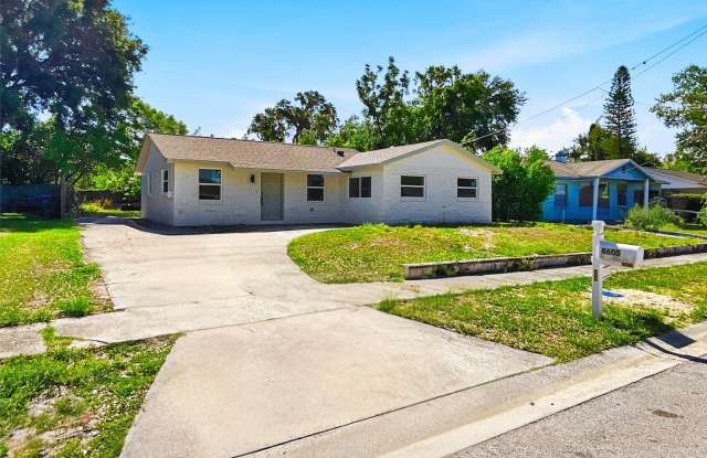 Spacious and Updated Home in Tampa! Move-in Ready | 2bed-1bath Gallery 1