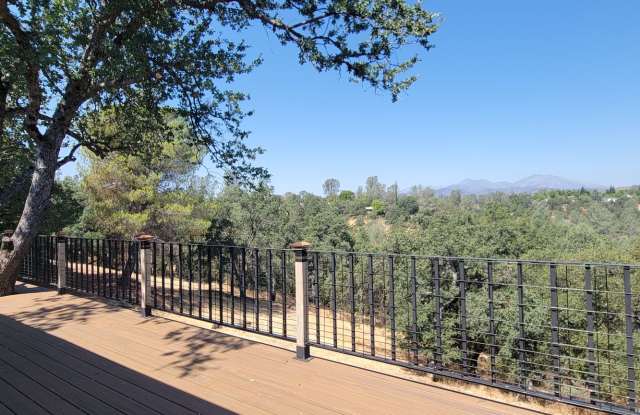 Charming 3 Bedroom, 2 Bath Home with Mountain Views photos photos
