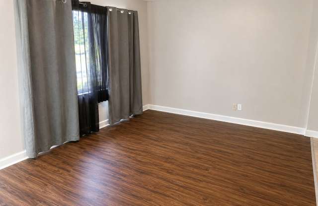 HALF OFF SECURITY DEPOSIT – MOVE-IN SPECIAL! Gallery 3