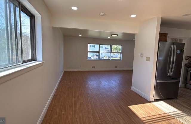 24 VISTA Road Gallery 3
