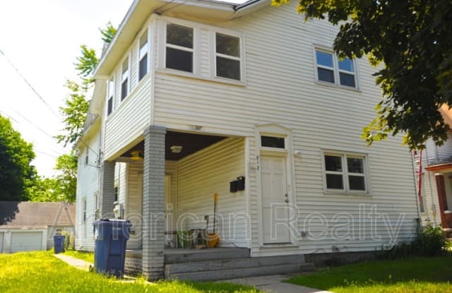810 Watson St SW (Lower) - 810 Watson Street Southwest, Grand Rapids, MI 49504