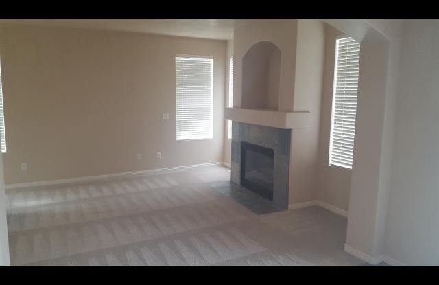 1548 W CABERNET DR Gallery 4