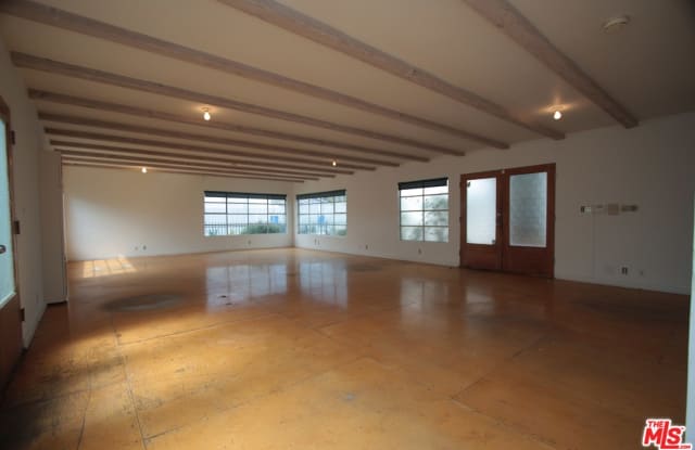 818 HAMPTON DR - 818 Hampton Drive, Los Angeles, CA 90291