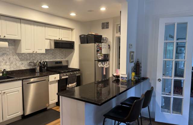 1501 Buchanan Street NW Gallery 3