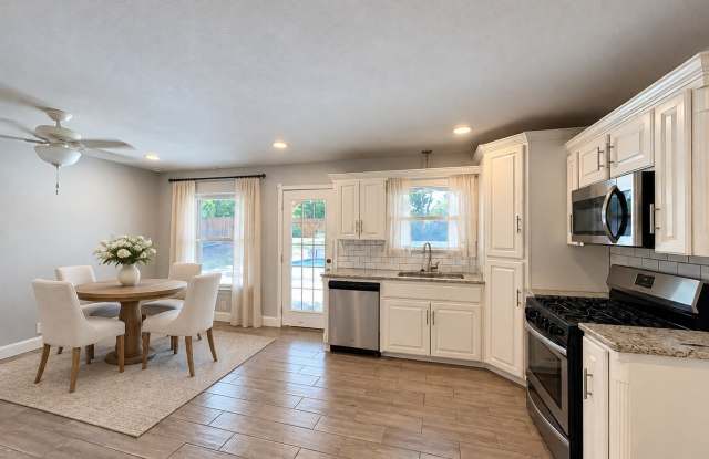 126 Longridge Dr Gallery 4